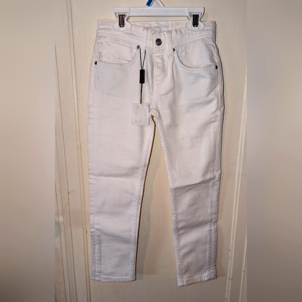 Girls never worn white Burberry jeans with tags